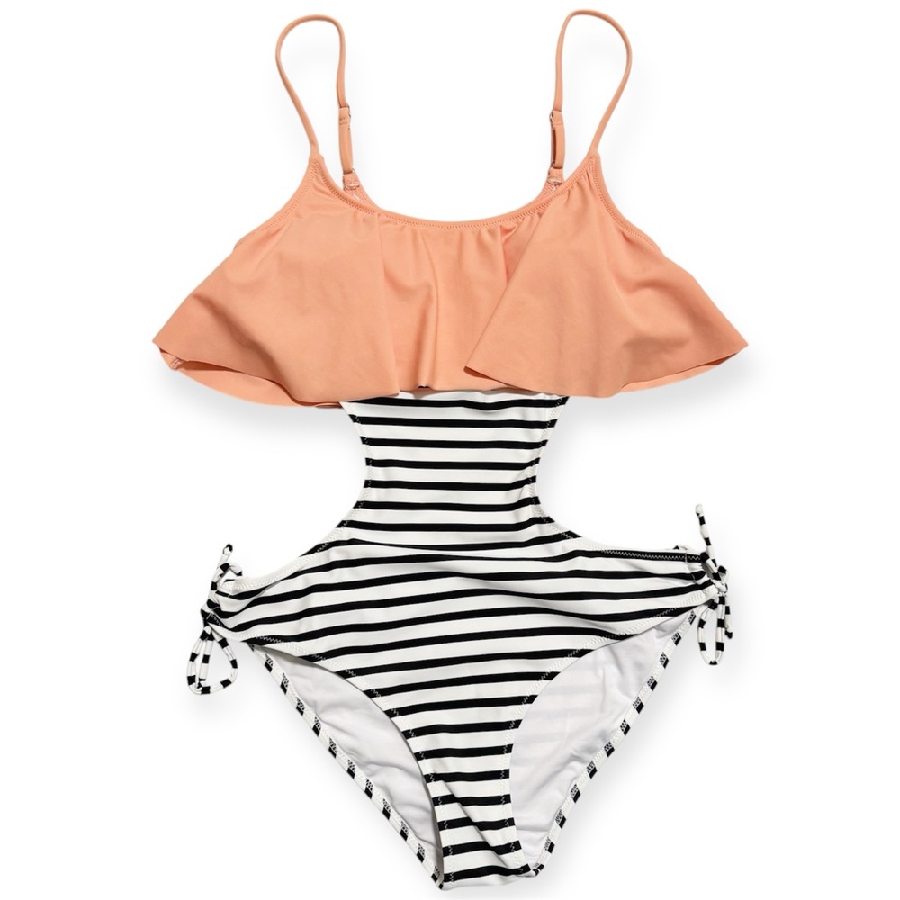 Cupshe Flounced Ruffle Cutout Swimsuit